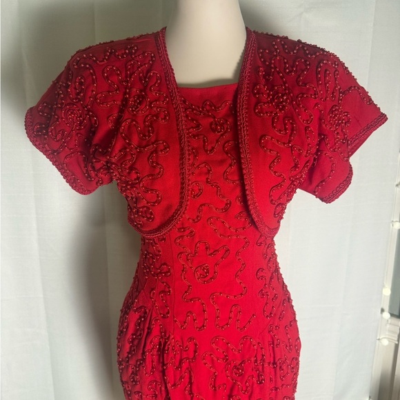 Carmen Marc Valvo Red Beaded Wool Cocktail Dress with Bolero – Size 6 - Picture 1 of 8